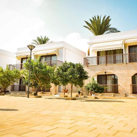 Golden Palms Guest House & Cafe Famagusta  Exteriér fotografie