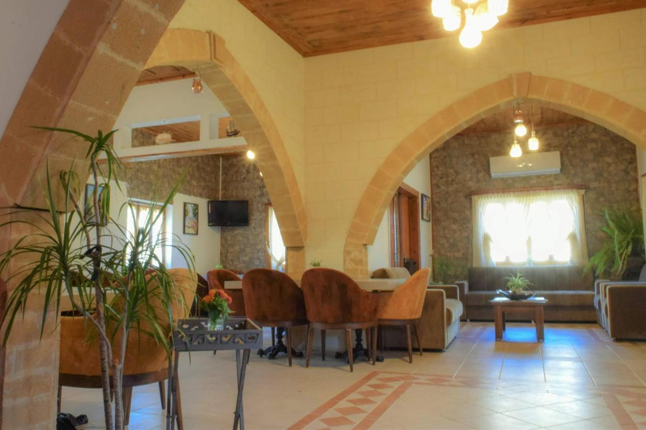 Golden Palms Guest House & Cafe Famagusta  Exteriér fotografie